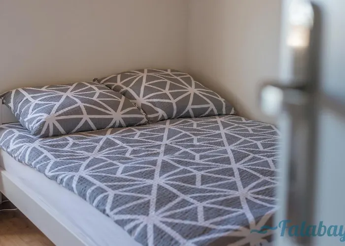 Semesterbostad Falabay *